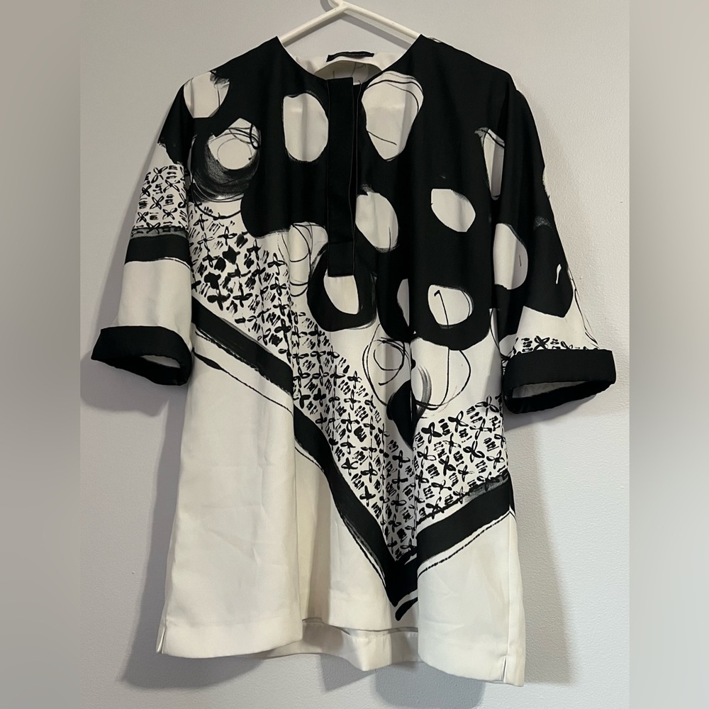 Piazza Sempione Black and White Graphic Print Tunic